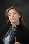 Мария Тихонова  (носит брекеты) 